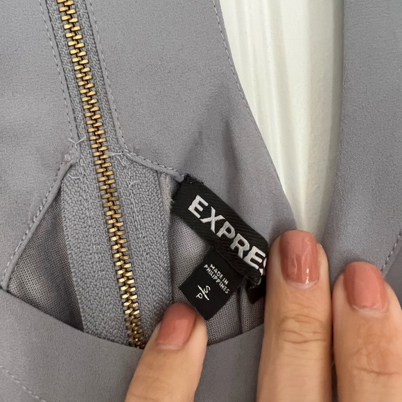 Express Grey Blouse / Tank - Picture 4 of 4
